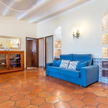Petit Palau Apartment