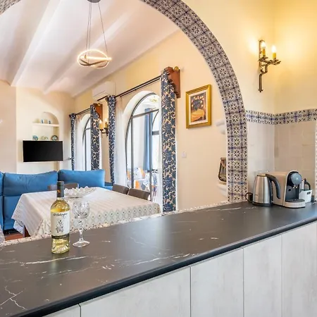 Petit Palau Apartment *